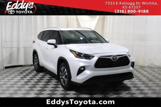 2025 Toyota Highlander XLE for sale in Wichita, KS