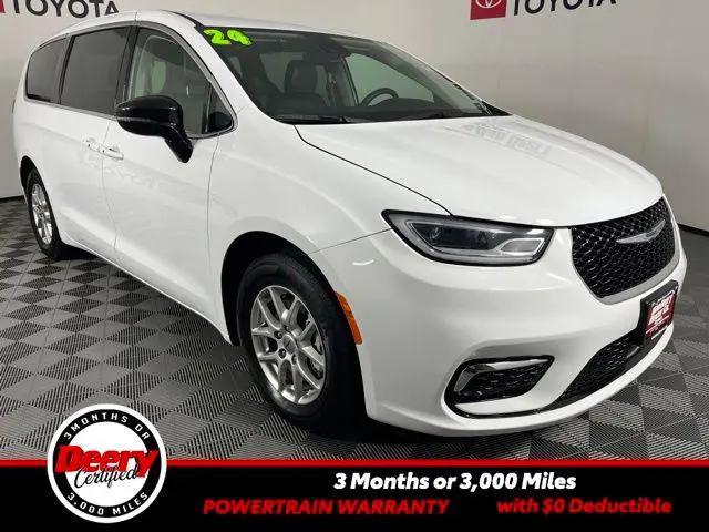 2024 Chrysler Pacifica Touring L for sale in Cedar Falls, IA
