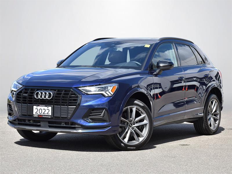 Navarra Blue Met 2022 Audi Q3 SUV / Crossover  Automatic