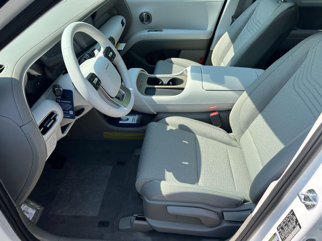 New 2026 White Hyundai SE FWD image 10