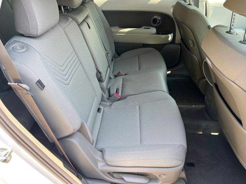 New 2026 White Hyundai SE FWD image 16