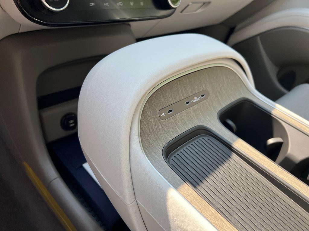 New 2026 White Hyundai SE FWD image 30