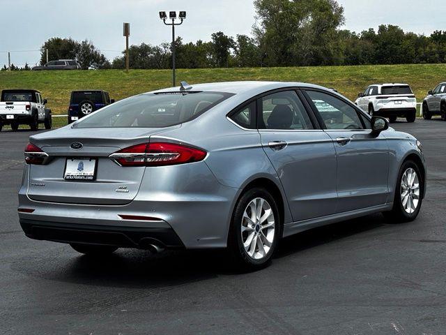 2020 Ford Fusion SE