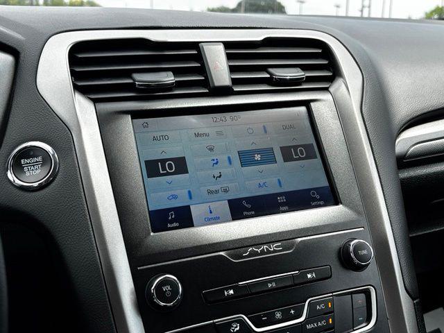 2020 Ford Fusion SE