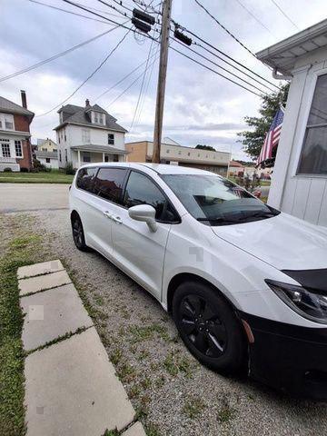2020 Chrysler Pacifica Hybrid Touring 2020 Chrysler Pacifica Hybrid Touring