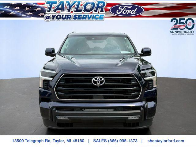 2024 Toyota Sequoia SR5