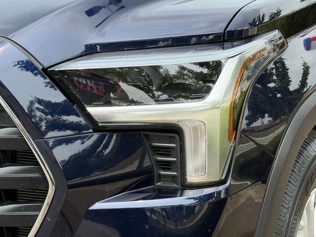 2024 Toyota Sequoia SR5