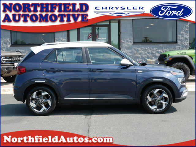 2024 Hyundai Venue Limited for sale in Northfield, MN