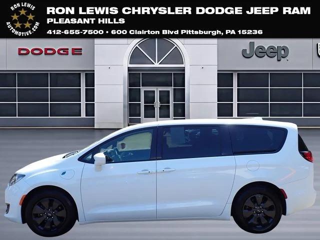 2020 Chrysler Pacifica Hybrid Touring 2020 Chrysler Pacifica Hybrid Touring
