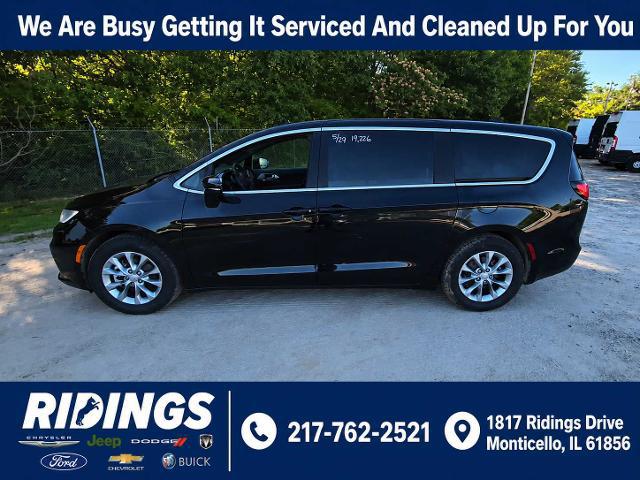 2026 Chrysler Pacifica Limited for sale in Monticello, IL