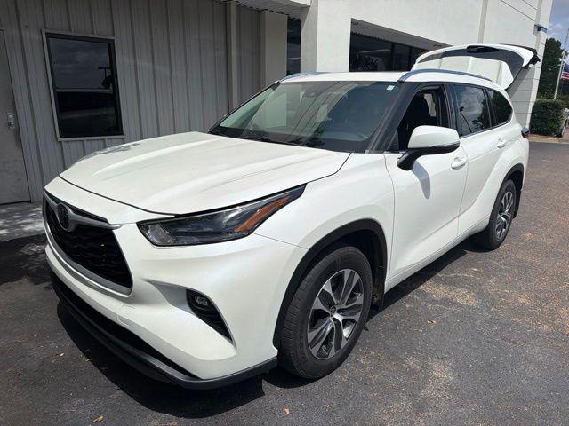 2021 Toyota Highlander XLE for sale in Brandon, MS