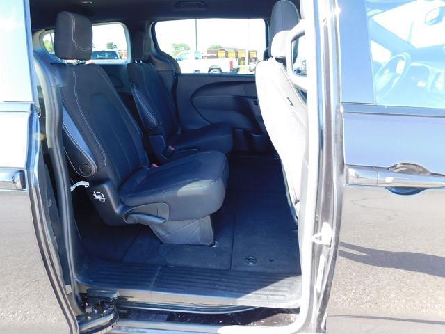 2021 Chrysler Pacifica Touring