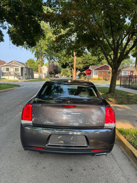 2016 Chrysler 300 Limited