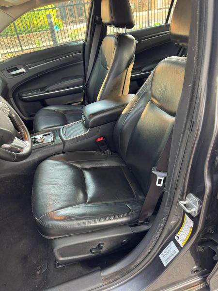 2016 Chrysler 300 Limited