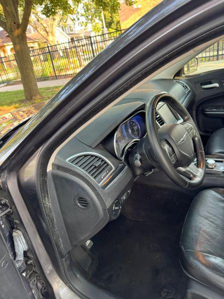 2016 Chrysler 300 Limited