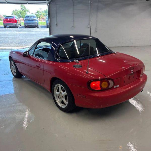 1999 Mazda MX-5 Base
