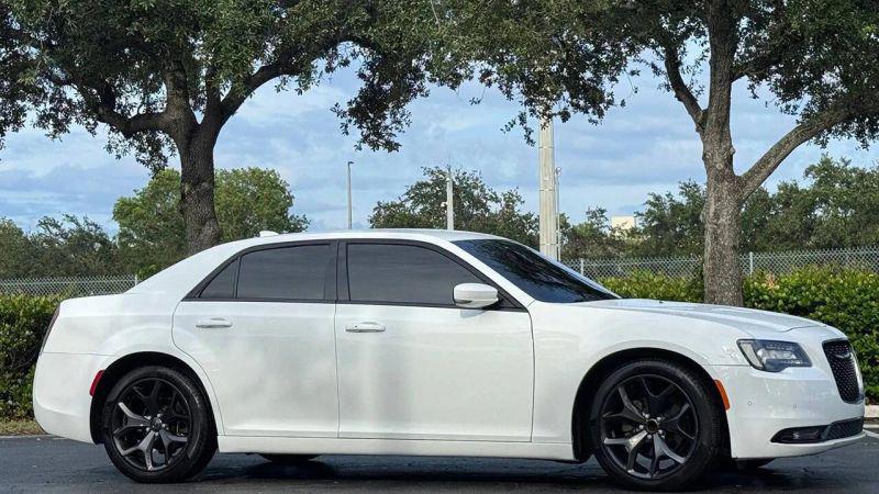 2021 Chrysler 300 300S