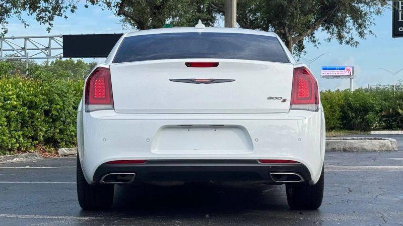 2021 Chrysler 300 300S