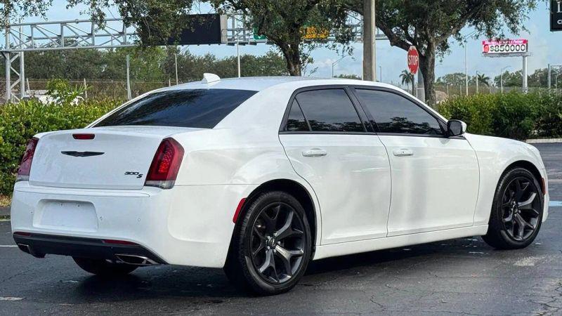 2021 Chrysler 300 300S