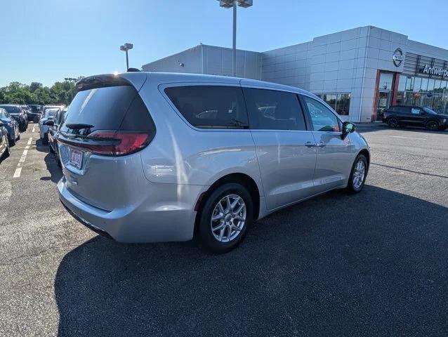 2024 Chrysler Pacifica Touring L 2024 Chrysler Pacifica Touring L