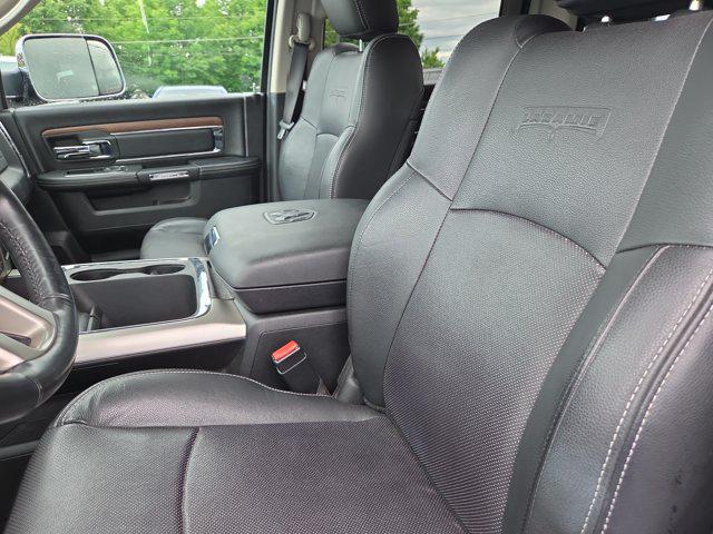 2017 RAM 1500 Laramie Crew Cab 4x4 57 Box 2017 RAM 1500 Laramie Crew Cab 4x4 57 Box