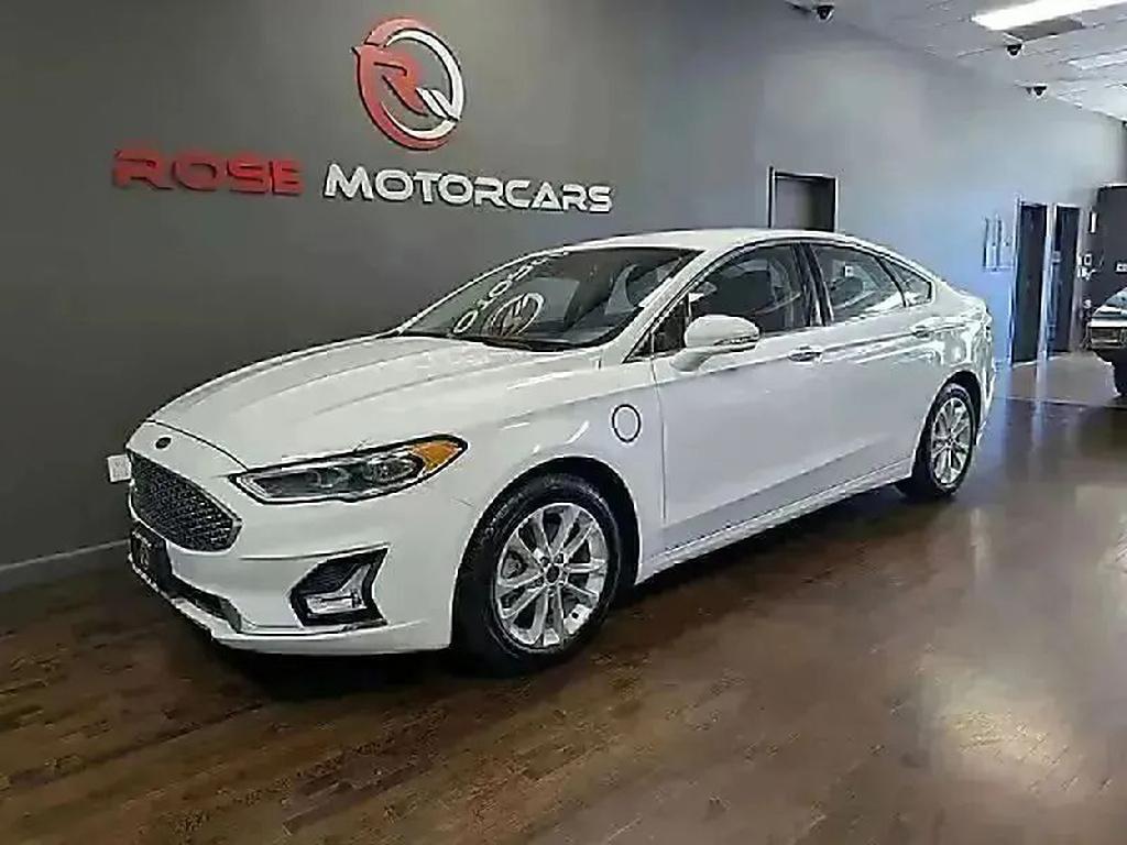  2019 Ford Fusion Energi Titanium FWD   