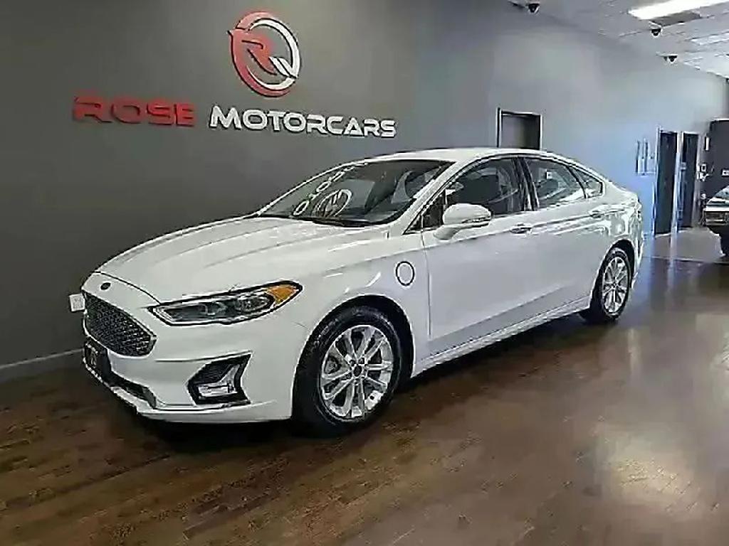 2019 Ford Fusion Energi Titanium FWD