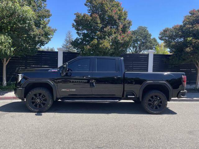 2025 GMC Sierra 2500HD 4WD Crew Cab Standard Bed AT4 for sale in Walnut Creek, CA