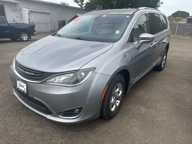 2018 Chrysler Pacifica Hybrid Touring L for sale in Albany, OR