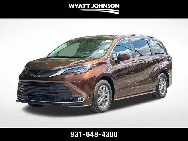 2023 Toyota Sienna XLE for sale in Clarksville, TN