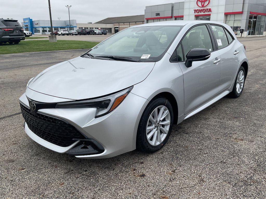 Classic Silver Metallic 2027 Toyota Corolla Hatchback Hatchback Front-Wheel Drive Automatic