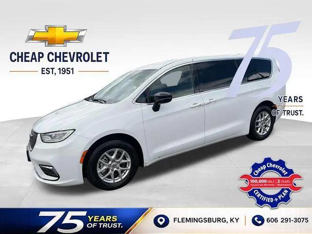 2025 Chrysler Pacifica Select for sale in Flemingsburg, KY
