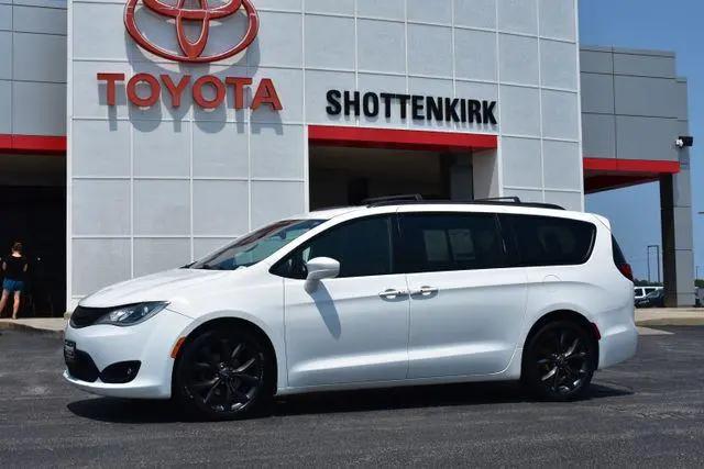 2019 Chrysler Pacifica Touring L Plus for sale in Quincy, IL