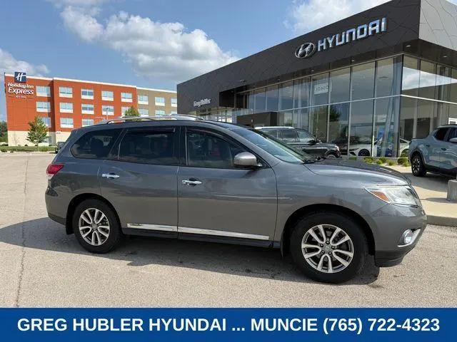 2015 Nissan Pathfinder SL for sale in Muncie, IN