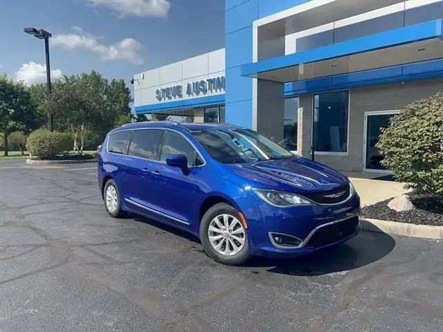 2018 Chrysler Pacifica Touring L Plus for sale in Bellefontaine, OH