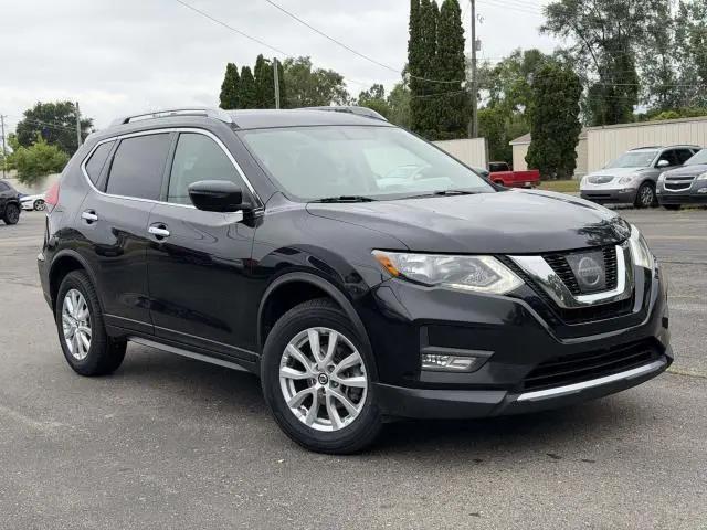 2017 Nissan Rogue SV for sale in St Louis, MI