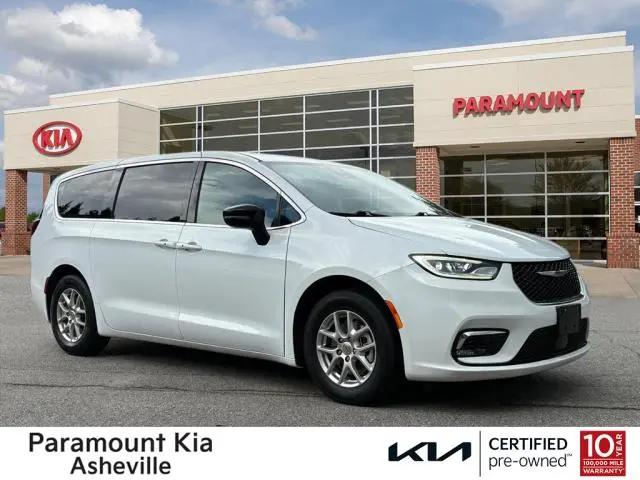2025 Chrysler Pacifica Select for sale in Asheville, NC