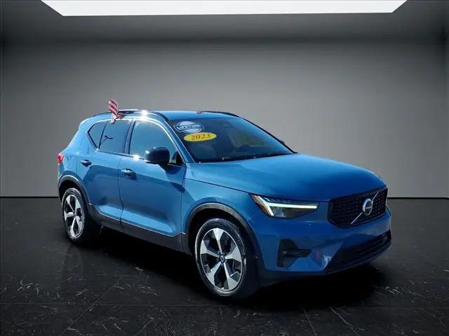 2023 Volvo XC40 B4 Ultimate Dark Theme for sale in Bourbonnais, IL
