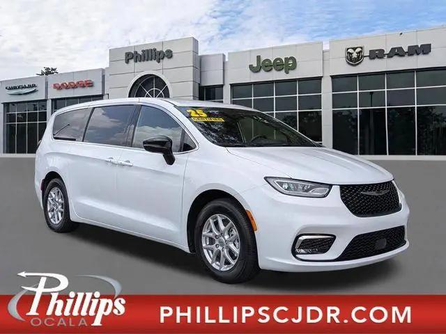 2025 Chrysler Pacifica Select for sale in Ocala, FL