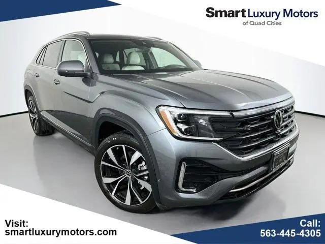 2025 Volkswagen Atlas Cross Sport 2.0T SEL Premium R-Line for sale in Davenport, IA