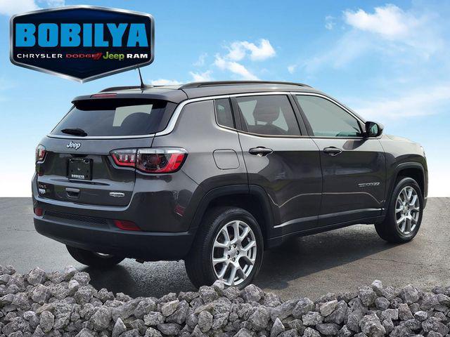 2022 Jeep Compass Latitude Lux 4x4