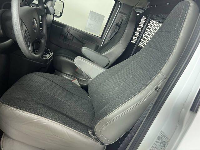 2025 GMC Savana Cargo RWD 2500 Regular Wheelbase Work Van