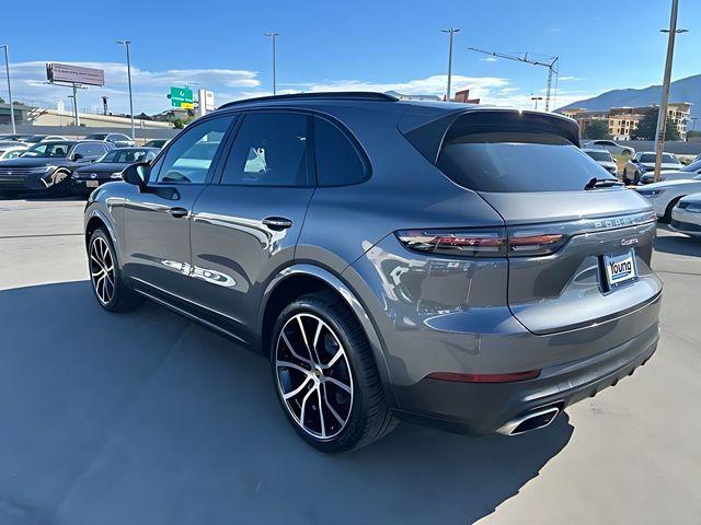 2021 Porsche Cayenne Base