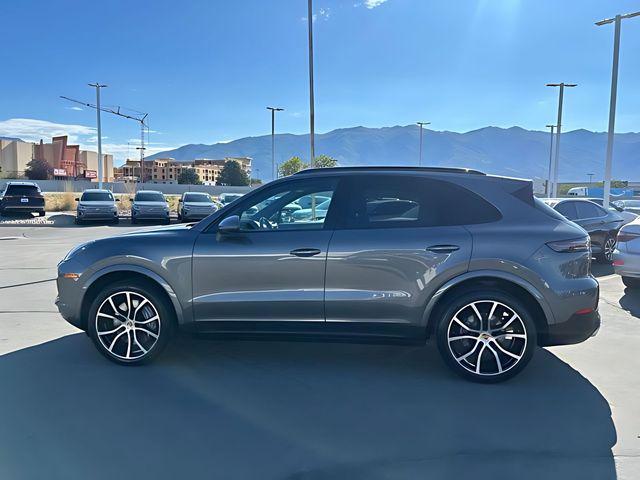 2021 Porsche Cayenne Base
