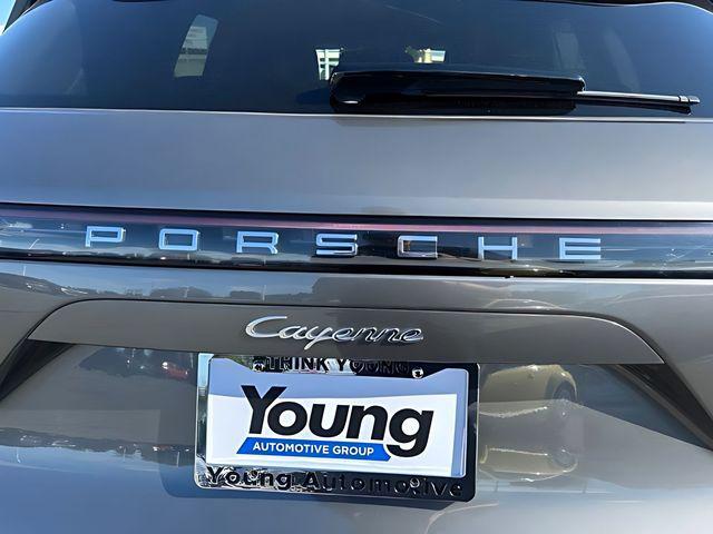 2021 Porsche Cayenne Base