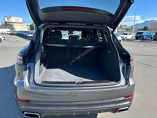2021 Porsche Cayenne Base