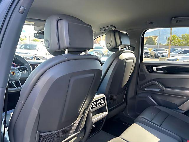 2021 Porsche Cayenne Base