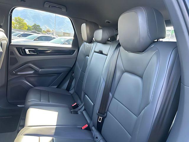 2021 Porsche Cayenne Base