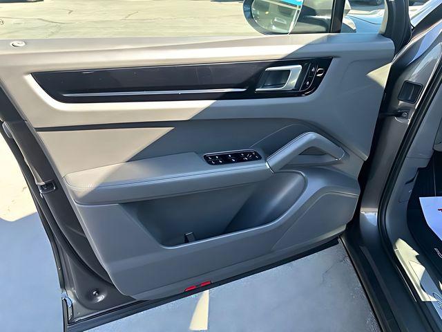 2021 Porsche Cayenne Base