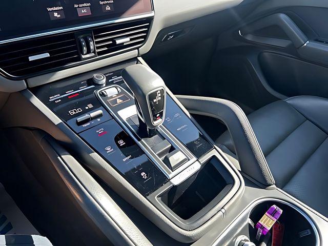 2021 Porsche Cayenne Base